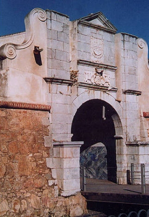 Puerta del Pilar