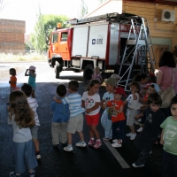 Visita al parque Bomberos del Colegio "Puente Real" 3-6-10 - 17