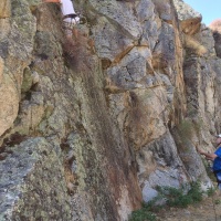 Iniciacin a la escalada y al buceo. - 13