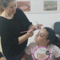 Taller de maquillaje en Sagrajas y Gvora. - 2